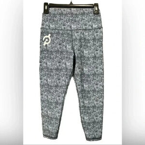 Peloton Leggings Womens Medium Cadence Capri Heathered Blue Crop Activewear